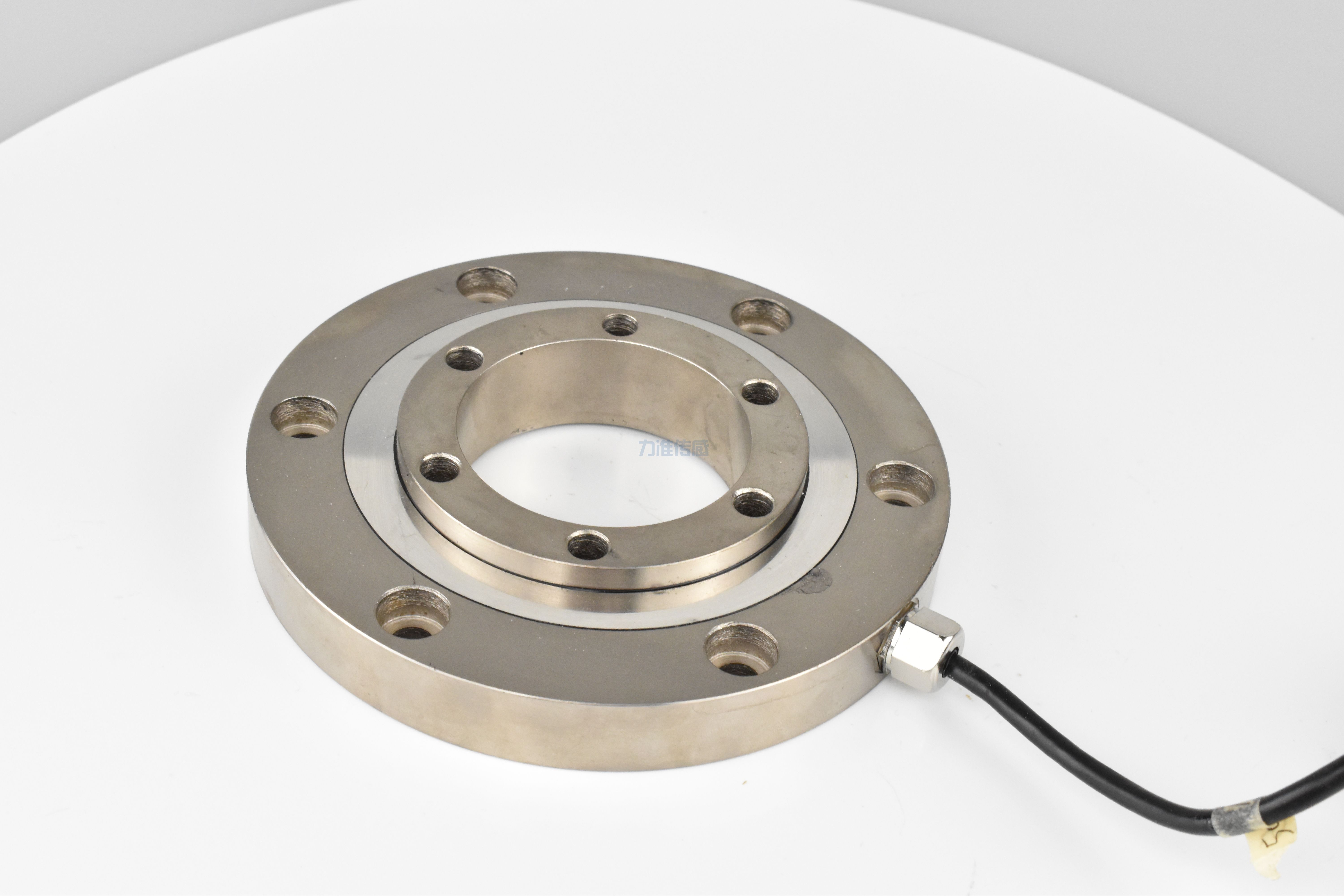 測力傳感器的靈敏度是儀器中非常重要的因素(圖1) DSC_0652.JPG